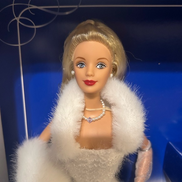 1999 Mattel Special Edition Snow Sensation Barbie Doll - Picture 3 of 5